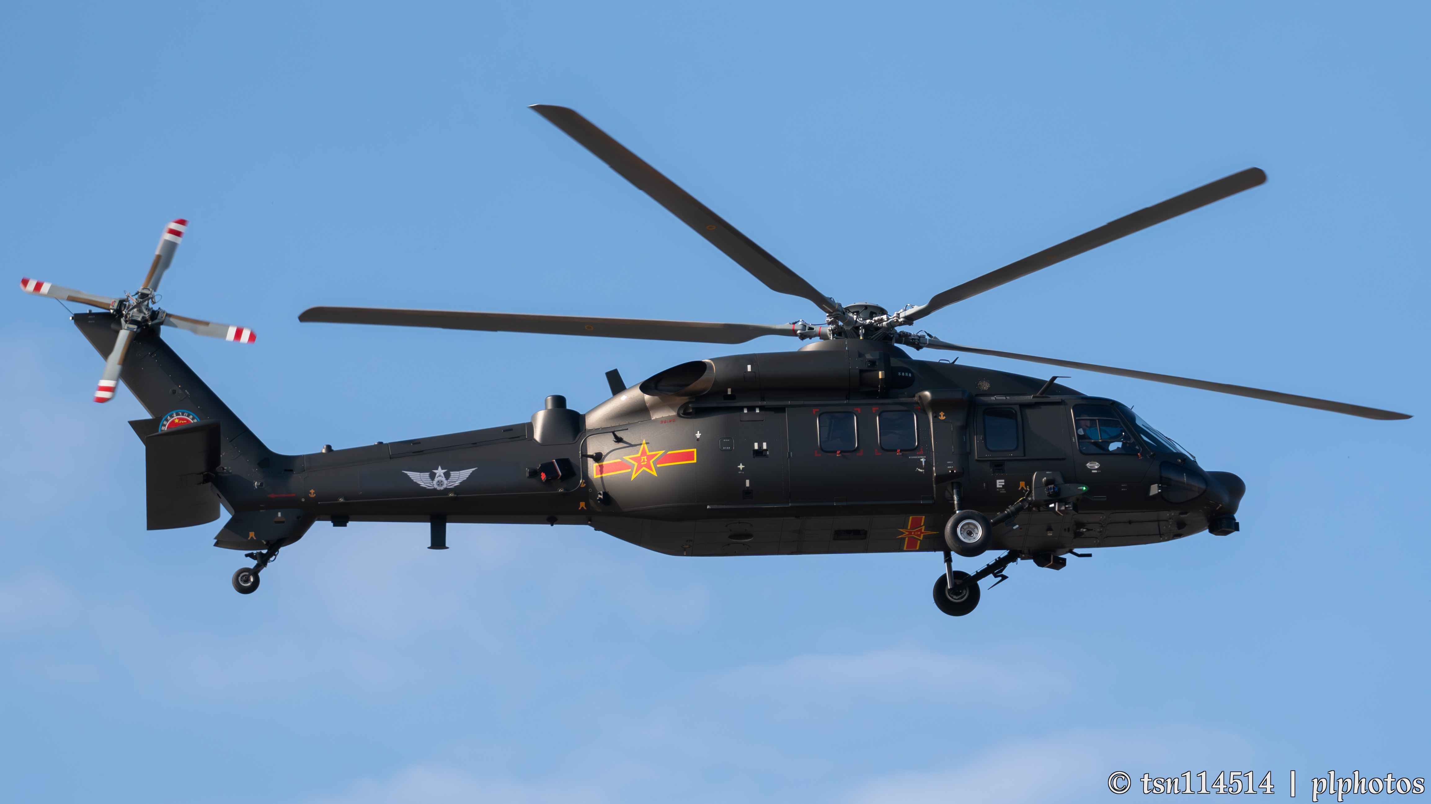 Z-20参加天津直博会